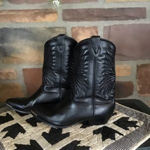 Sage Ladies Black Leather Western Boots